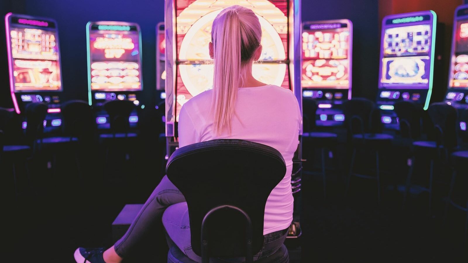 Frauen gewinnen an Bedeutung in der Online Casino Welt 2 Frauen