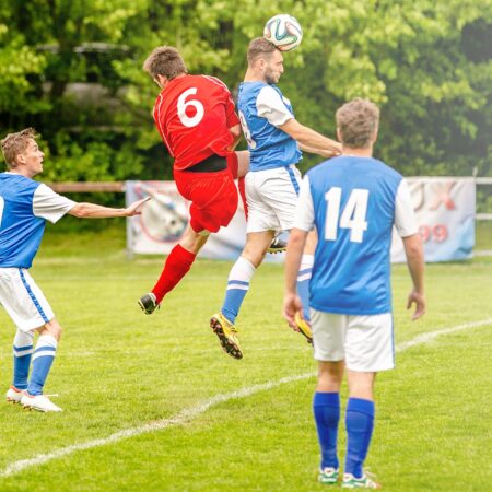Die besten Kopfballtore der Fußballgeschichte
